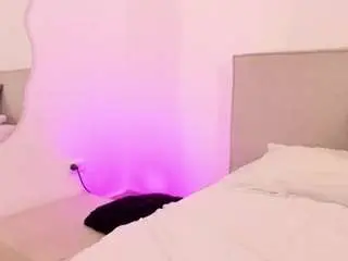 Kamikaze4  live sex cam