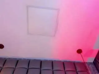 Megan-woll  live sex cam