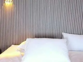Nathali-jones  live sex cam