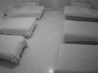 Voyeurcam-julmodels-bed-6  live sex cam