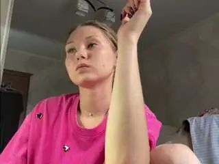 Brunachamers  live sex cam