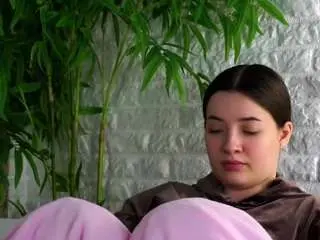 Cwenfenney  live sex cam