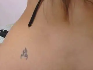 Luna-summer  live sex cam