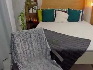 Ohladyplease  live sex cam