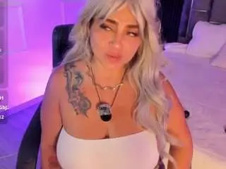 Shantalmilf  live sex cam