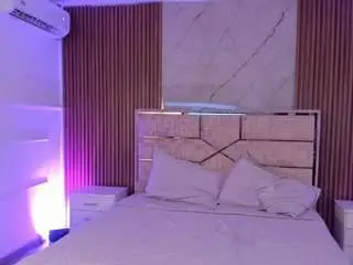 Shantalmilf  live sex cam