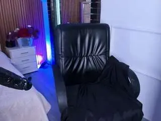 Shantalmilf  live sex cam