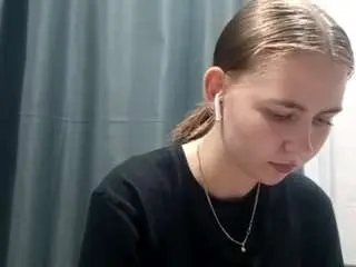 Eloistyrol  live sex cam