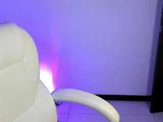 Sarag22  live sex cam