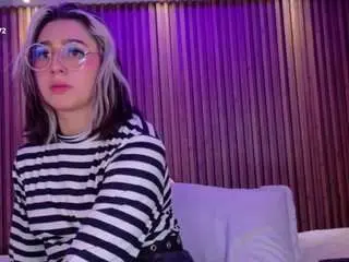 Emily-white9  live sex cam