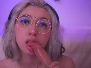 Emily-white9  live sex cam