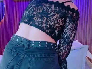 Emily-white9  live sex cam