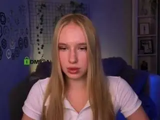 Maya-crystal1  live sex cam