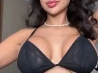 Aishhaferrari  live sex cam