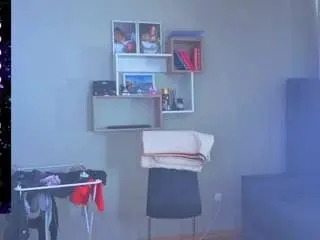 Emilylion7  live sex cam