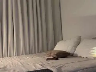 Miavega1  live sex cam