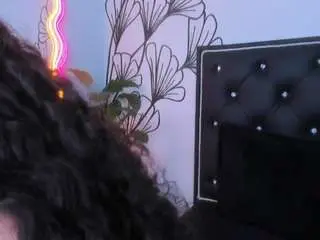 Sweet-ariadnaaa  live sex cam