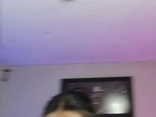 Elahiia  live sex cam