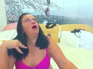 Helloooo-helloooo  live sex cam