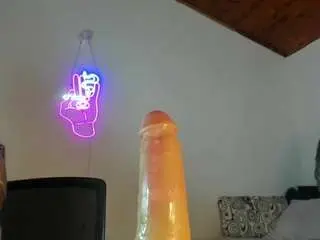 Im-criiistal  live sex cam