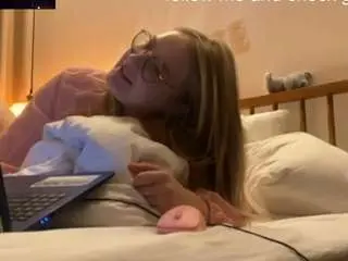 Jacywinslat  live sex cam