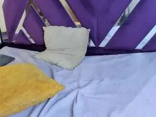 Kiara2asm  live sex cam