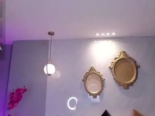 Niaholland  live sex cam