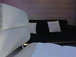 Niaholland  live sex cam