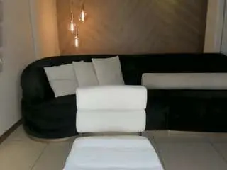 Niaholland  live sex cam