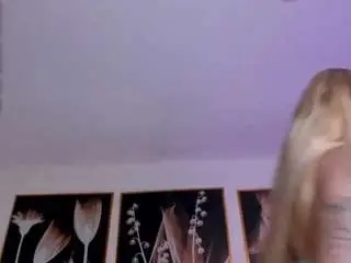 Niaholland  live sex cam
