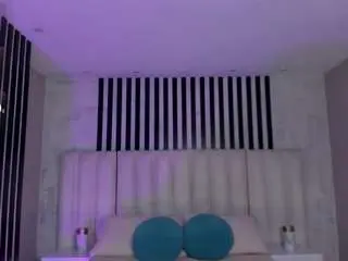 Niaholland  live sex cam