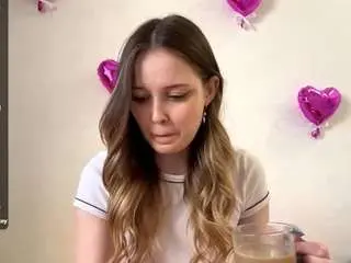 Adelinacomerford  live sex cam