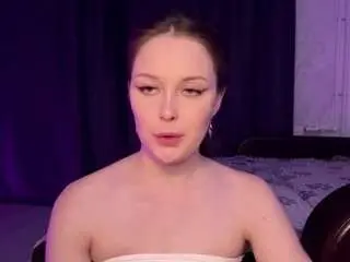 Adelinacomerford  live sex cam