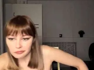 Adelinacomerford  live sex cam