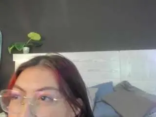 Kira-exe  live sex cam