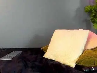 Kira-exe  live sex cam