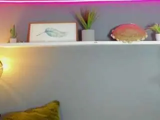 Kira-exe  live sex cam