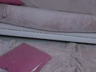 Mooniriss  live sex cam