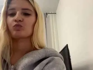 Romeliadom  live sex cam
