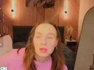 Karolina-kely  live sex cam