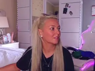 Aliciarey  live sex cam