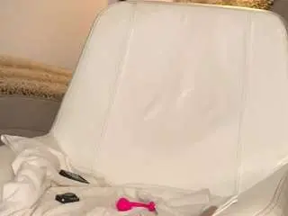 Katyerave  live sex cam