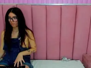 Lunasmithyl  live sex cam