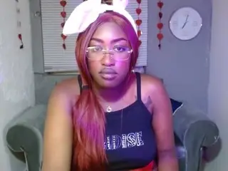 Milykaebony  live sex cam