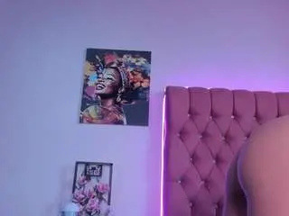 Naddyne  live sex cam