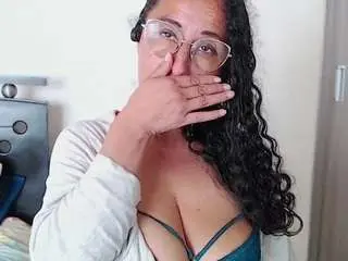 Tayevans  live sex cam