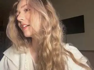 Constancenordyke  live sex cam
