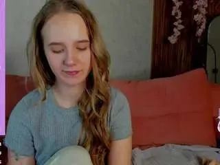 Casey-sweeet  live sex cam