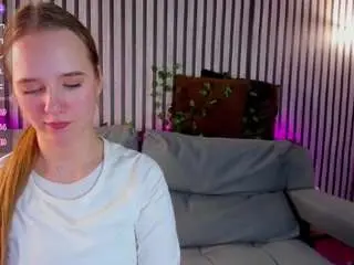 Casey-sweeet  live sex cam