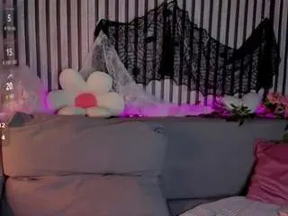 Casey-sweeet  live sex cam
